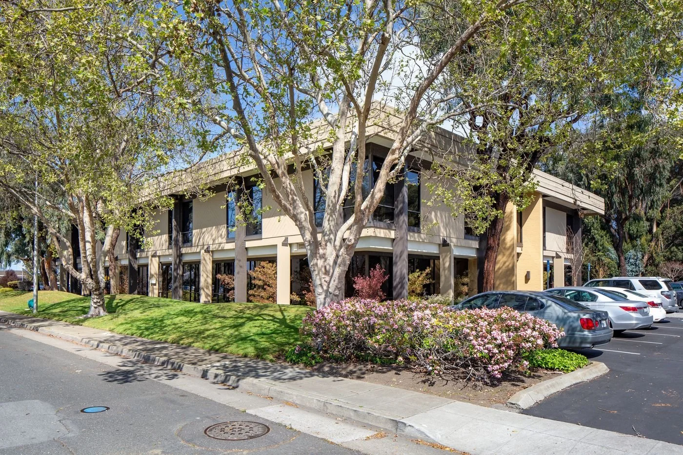 Photo-1 of 1900 Embarcadero Rd, Palo Alto, CA 94303