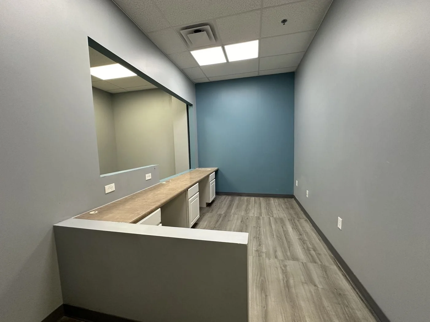 Photo 3 of 102 Four Seasons Shopping Ctr, Chesterfield, MO 63017