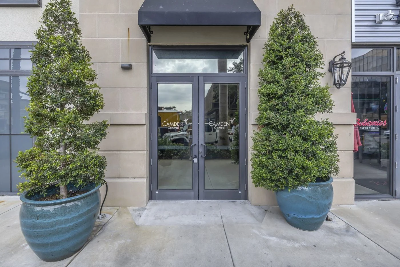 Photo 2 of 895 Central Ave, St Petersburg, FL 33701