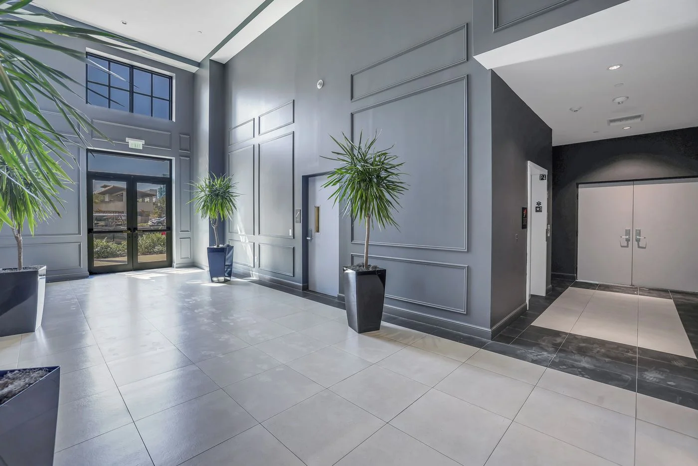 Photo 3 of 895 Central Ave, St Petersburg, FL 33701