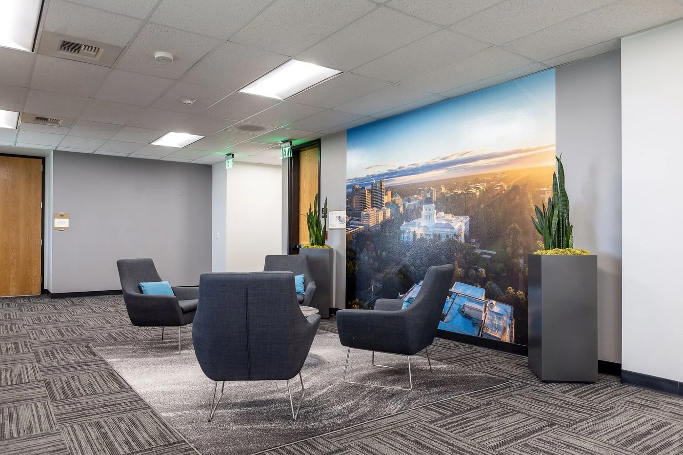 Photo 2 of 2535 Capitol Oaks Dr, Sacramento, CA 95833