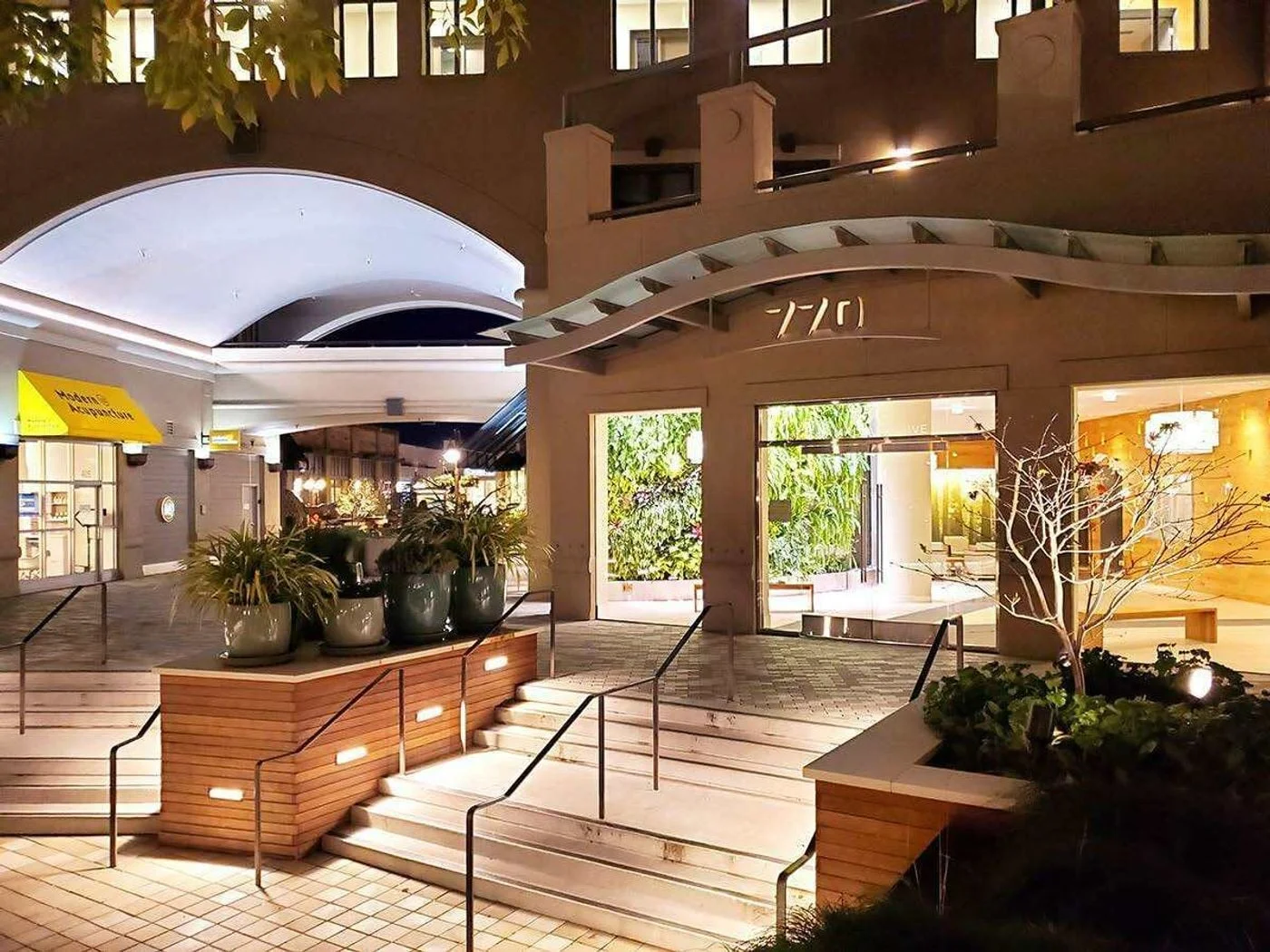 Photo 1 of 770 Tamalpais Dr, Corte Madera, CA 94925