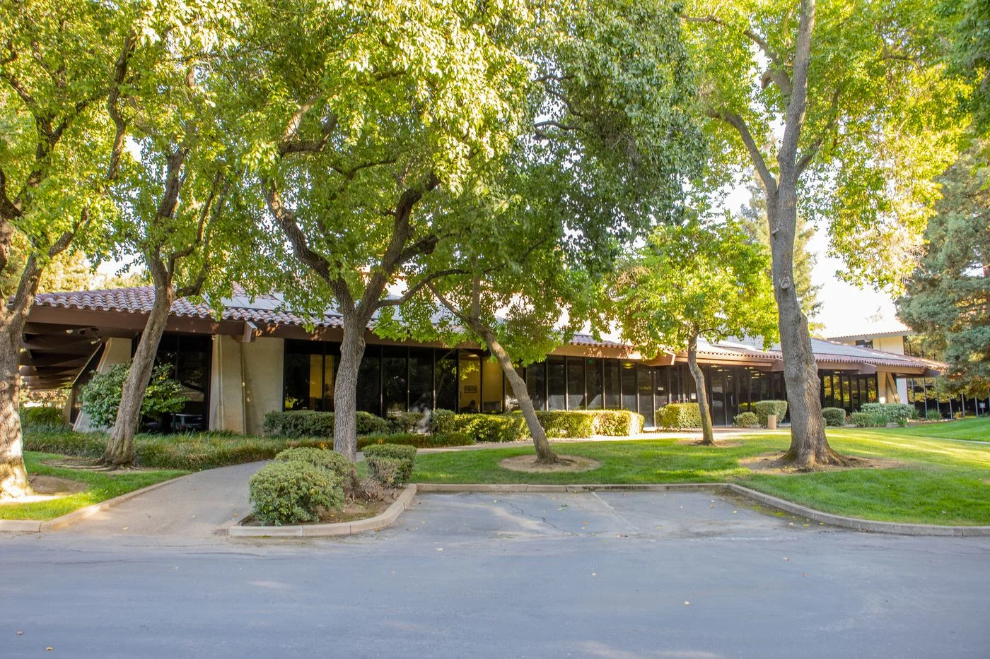 Photo 1 of 10933 Trade Center Dr, Rancho Cordova, CA 95670