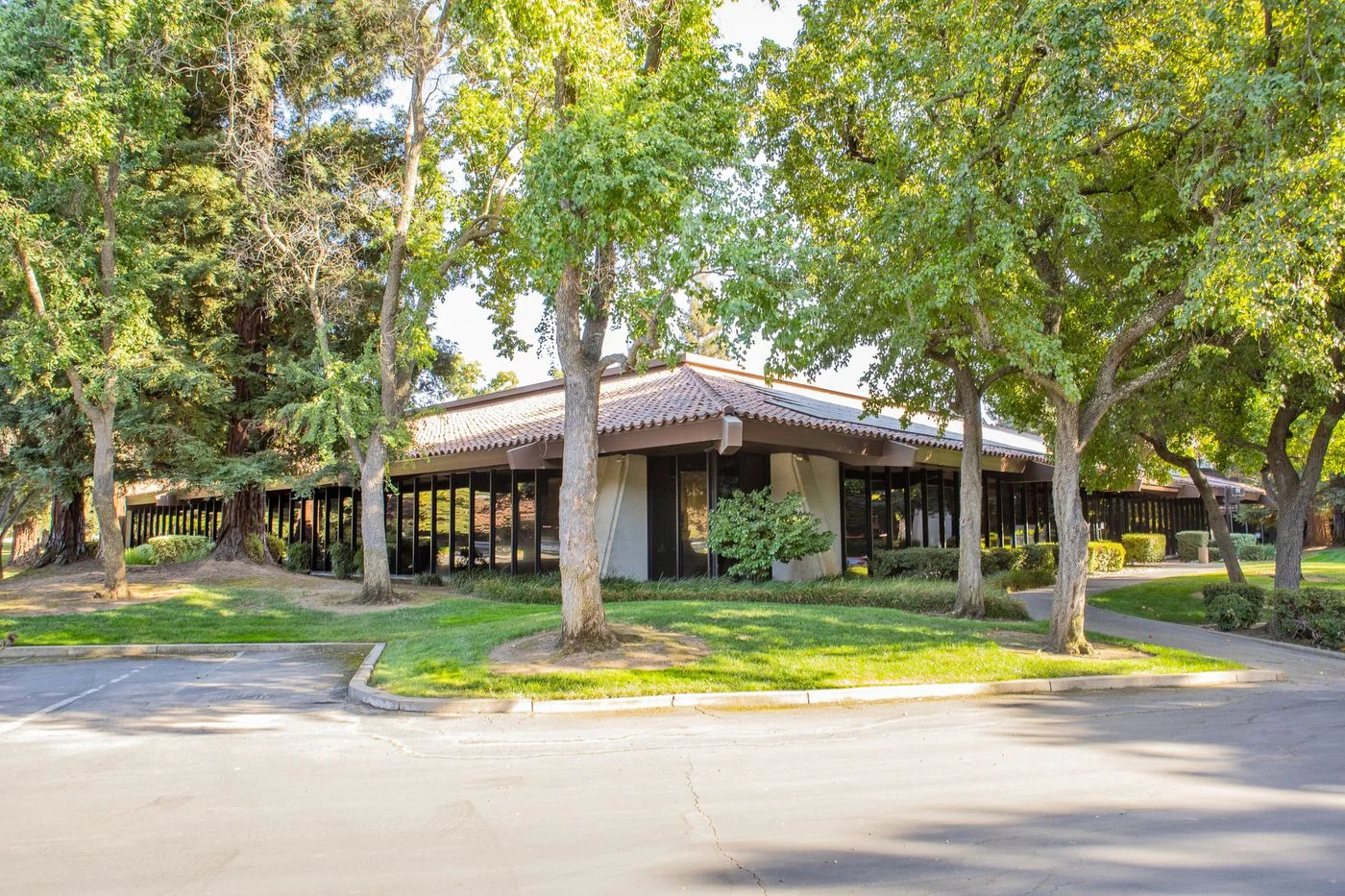 Photo 2 of 10933 Trade Center Dr, Rancho Cordova, CA 95670