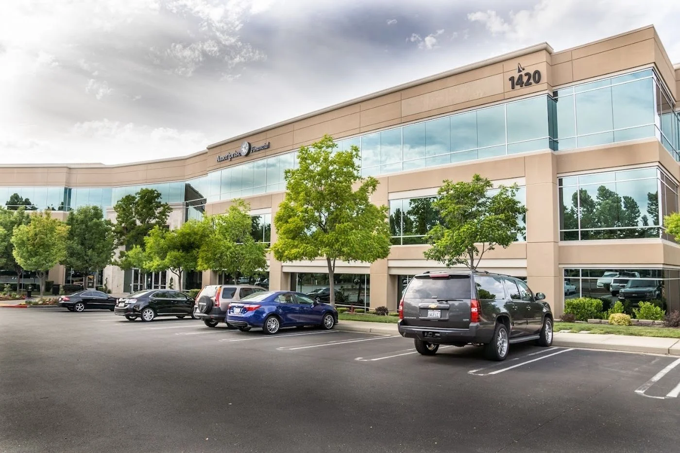 Photo 2 of 1420 Rocky Ridge Dr, Roseville, CA 95661