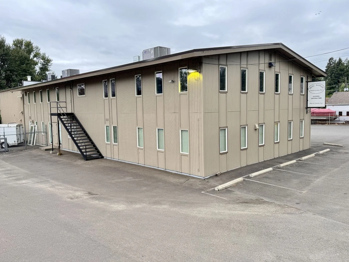 Photo 2 of 9301 SE Stanley Ave, Milwaukie, OR 97222