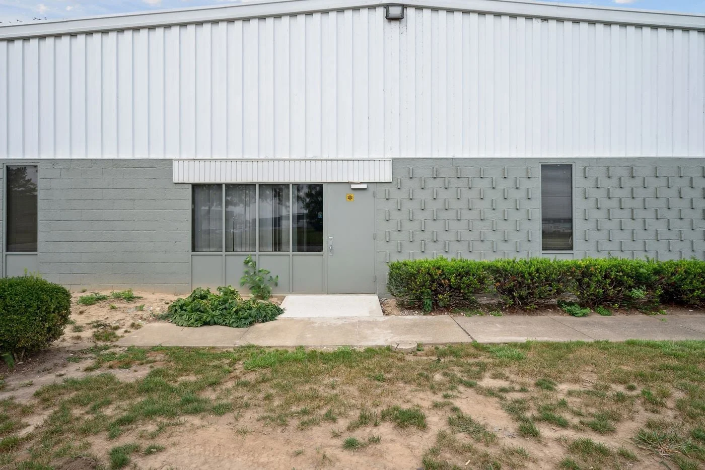 Photo 2 of 5625 Enterprise Blvd, Toledo, OH 43612