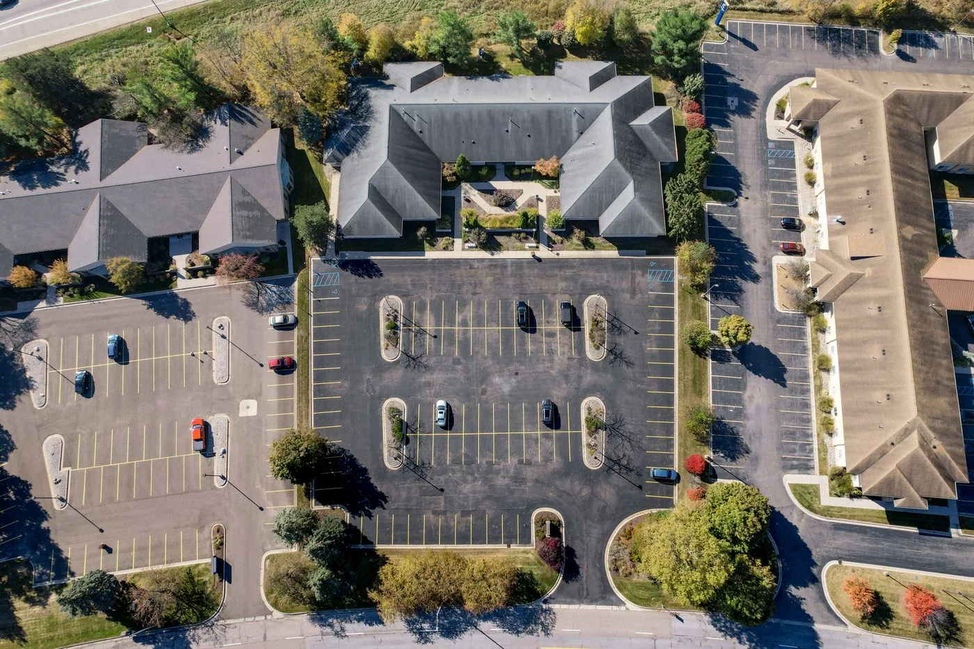 Photo 3 of 2175 University Park Dr, Okemos, MI 48864