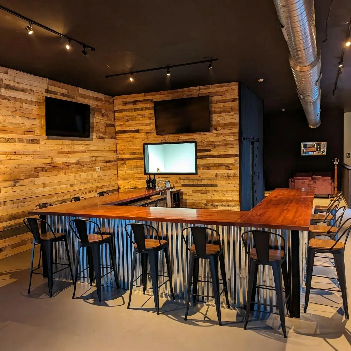 Photo 3 of 10995 Main St, Clarence, NY 14031