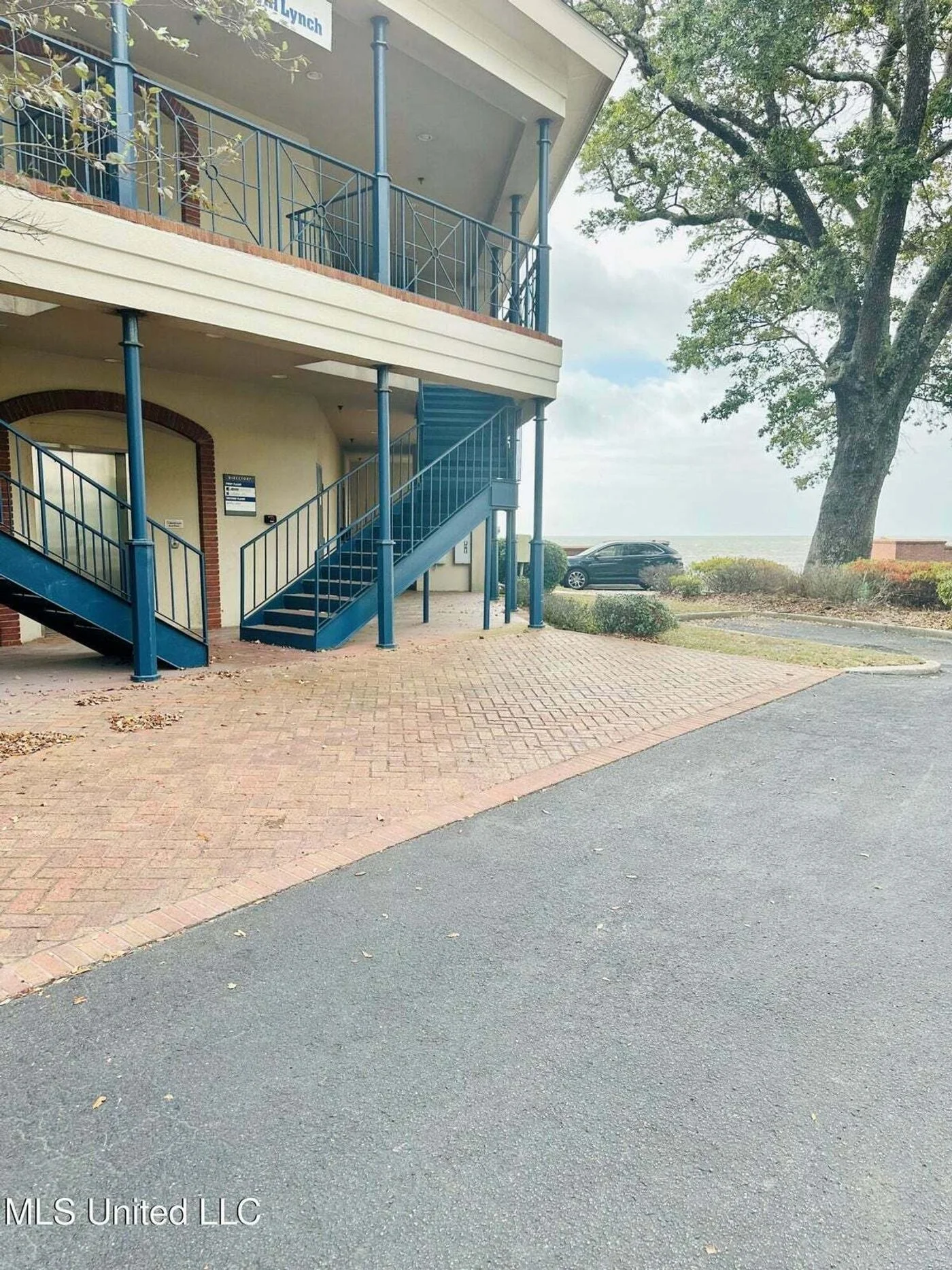 Photo 1 of 2548 Beach Blvd, Biloxi, MS 39531