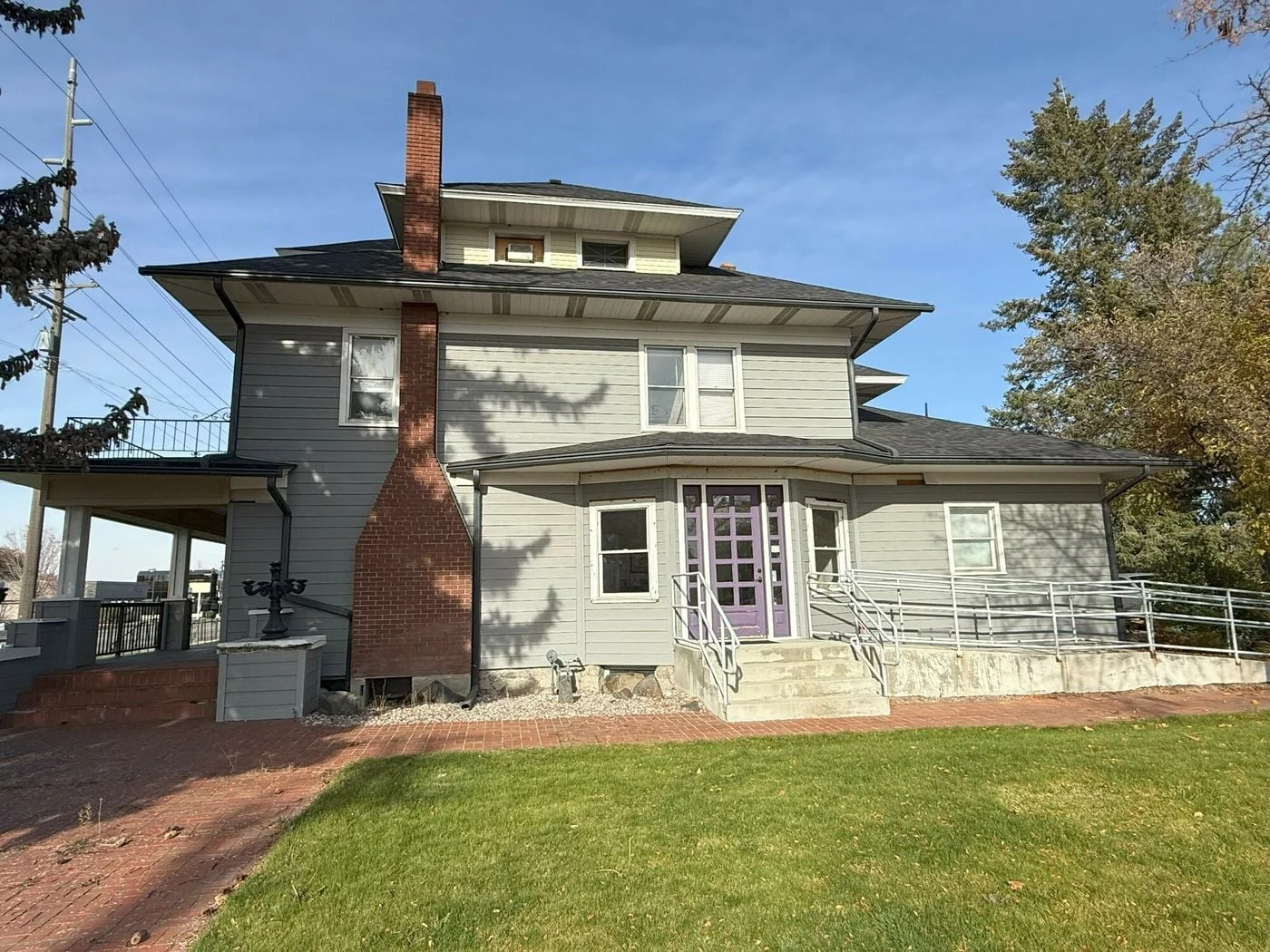 Photo 2 of 323 S Pines Rd, Spokane Valley, WA 99206