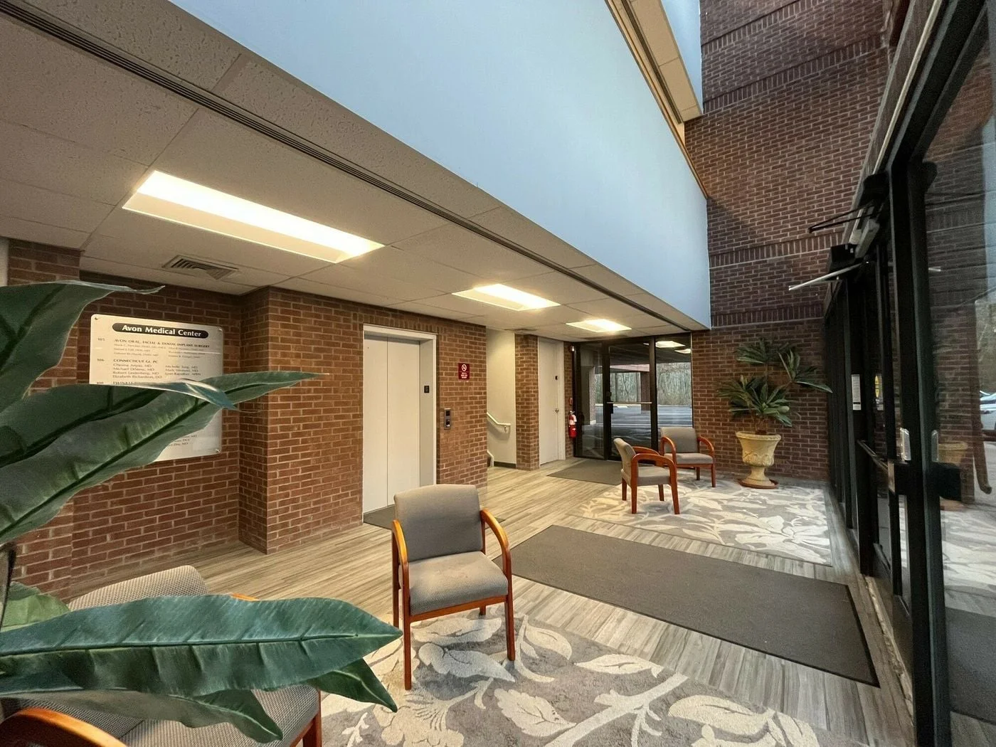 Photo 3 of 34 Dale Rd, Avon, CT 06001