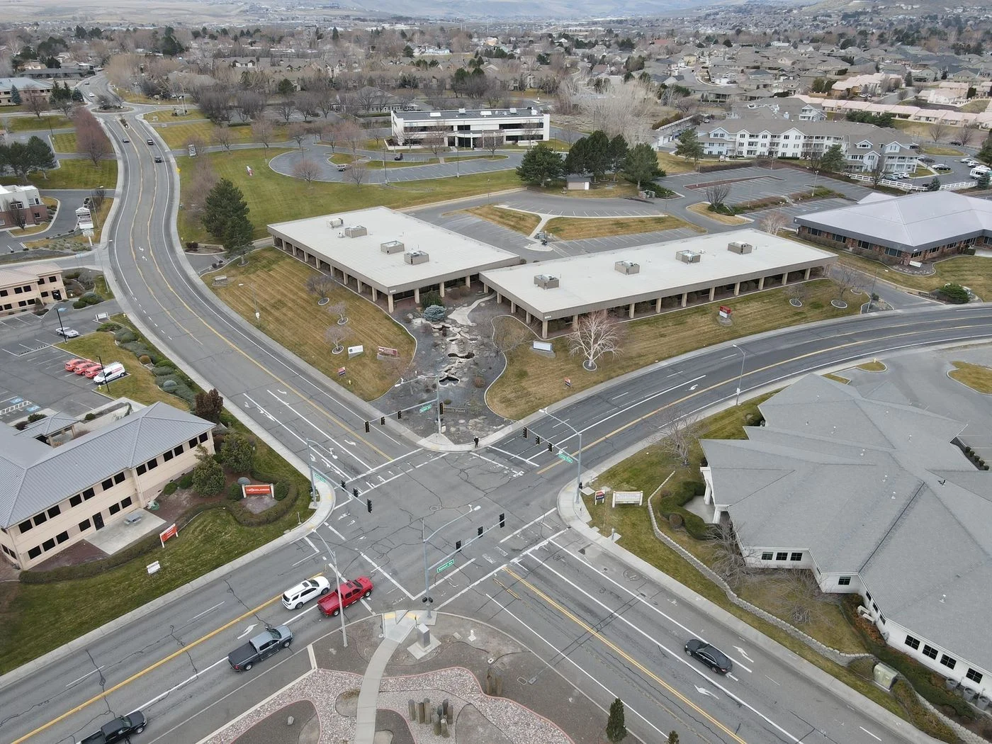 Photo 1 of 8203 W Quinault Ave, Kennewick, WA 99336