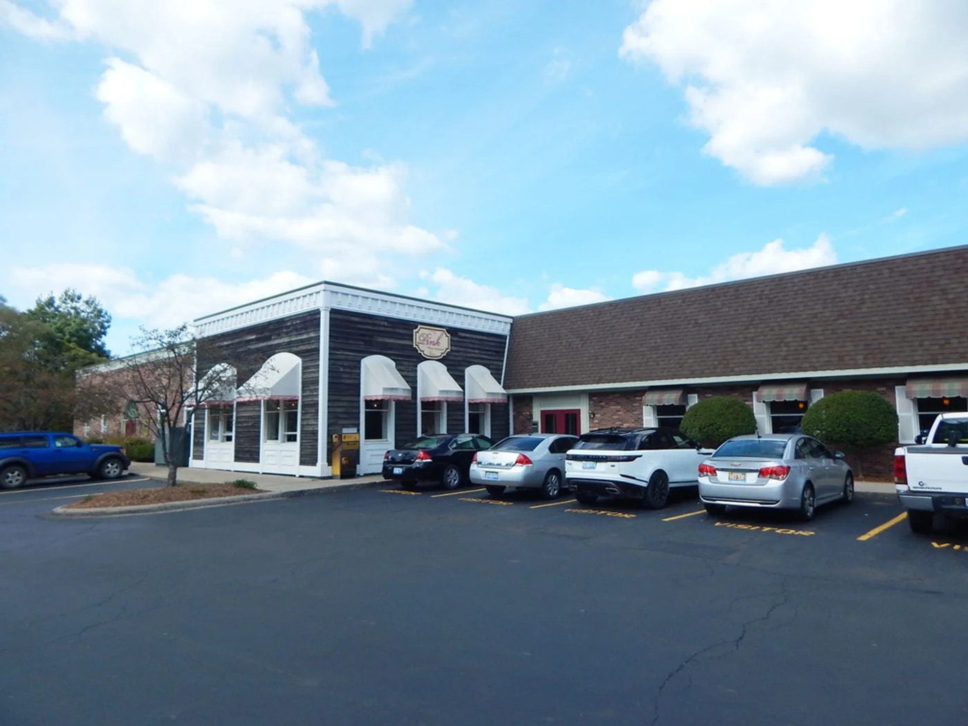 Photo 3 of 7151 N Main St, Clarkston, MI 48346