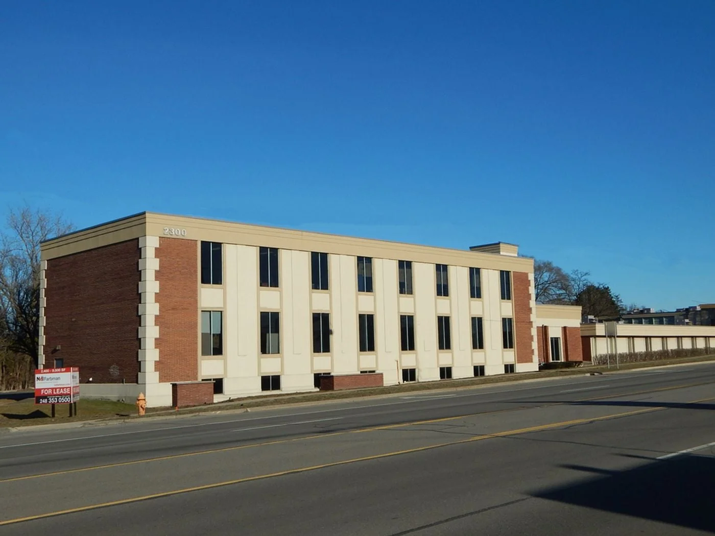 Photo 1 of 2300 Dixie Hwy, Waterford, MI 48328