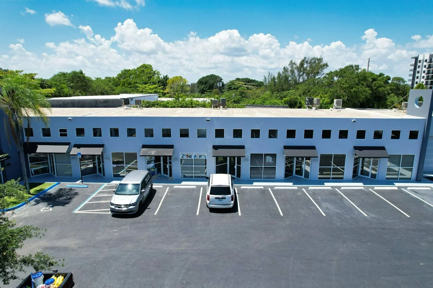 Photo 3 of 1249 Stirling Rd, Dania Beach, FL 33004