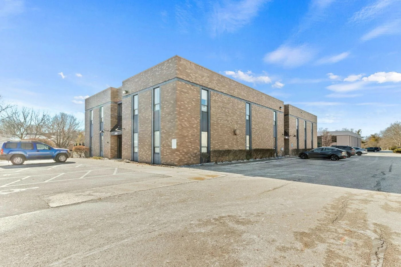 Photo 1 of 1840 Mackenzie Dr, Upper Arlington, OH 43220