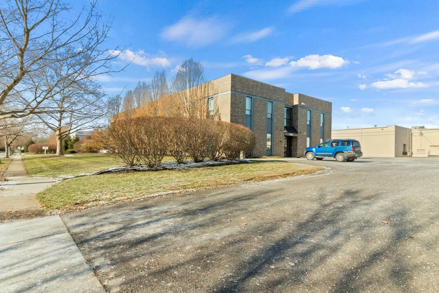 Photo 2 of 1840 Mackenzie Dr, Upper Arlington, OH 43220