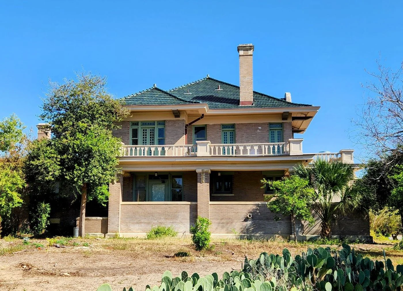 Photo 1 of 602 W French Pl, San Antonio, TX 78212