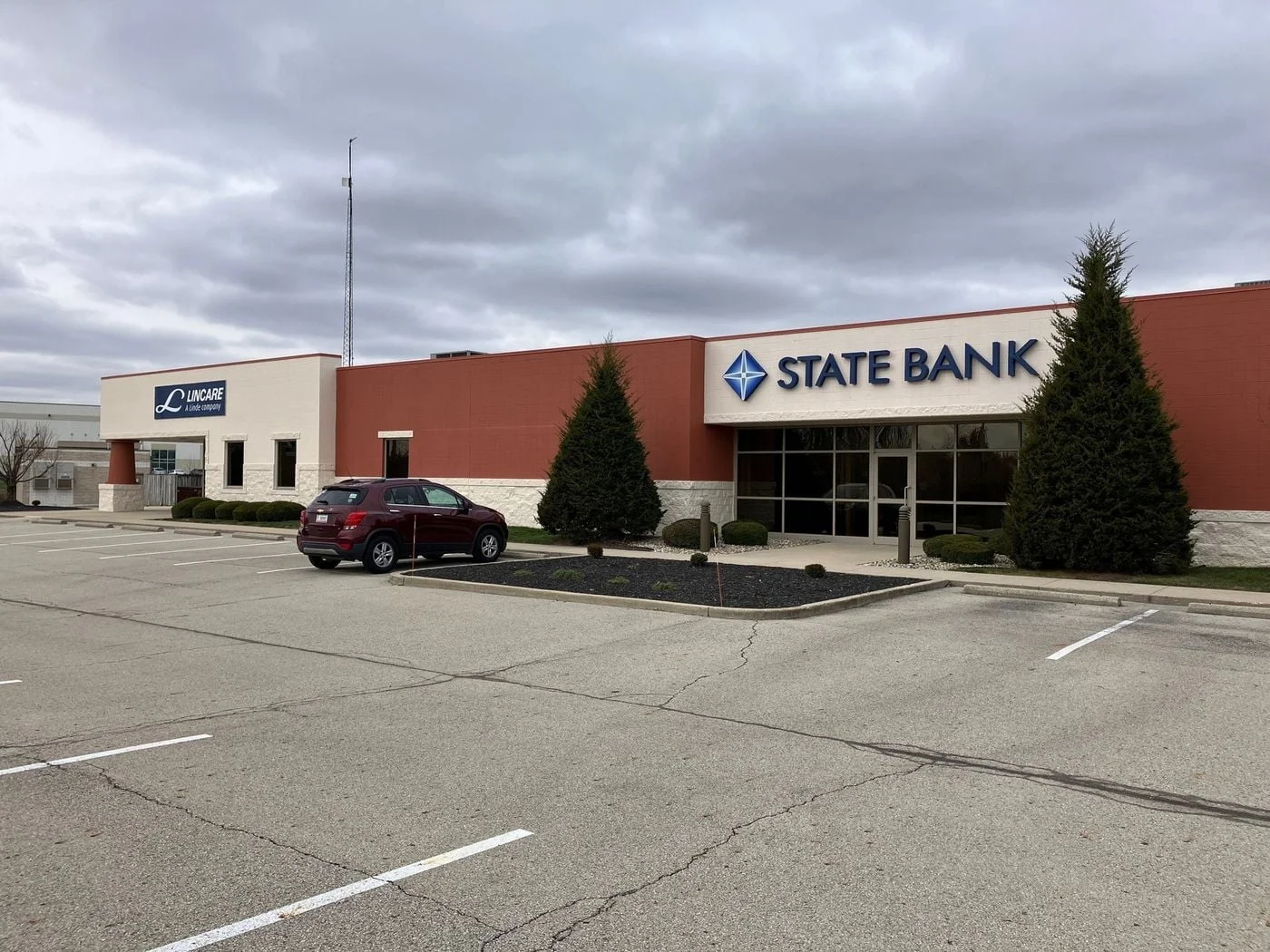 Photo 1 of 2903-2915 Enterprise Dr, Anderson, IN 46013