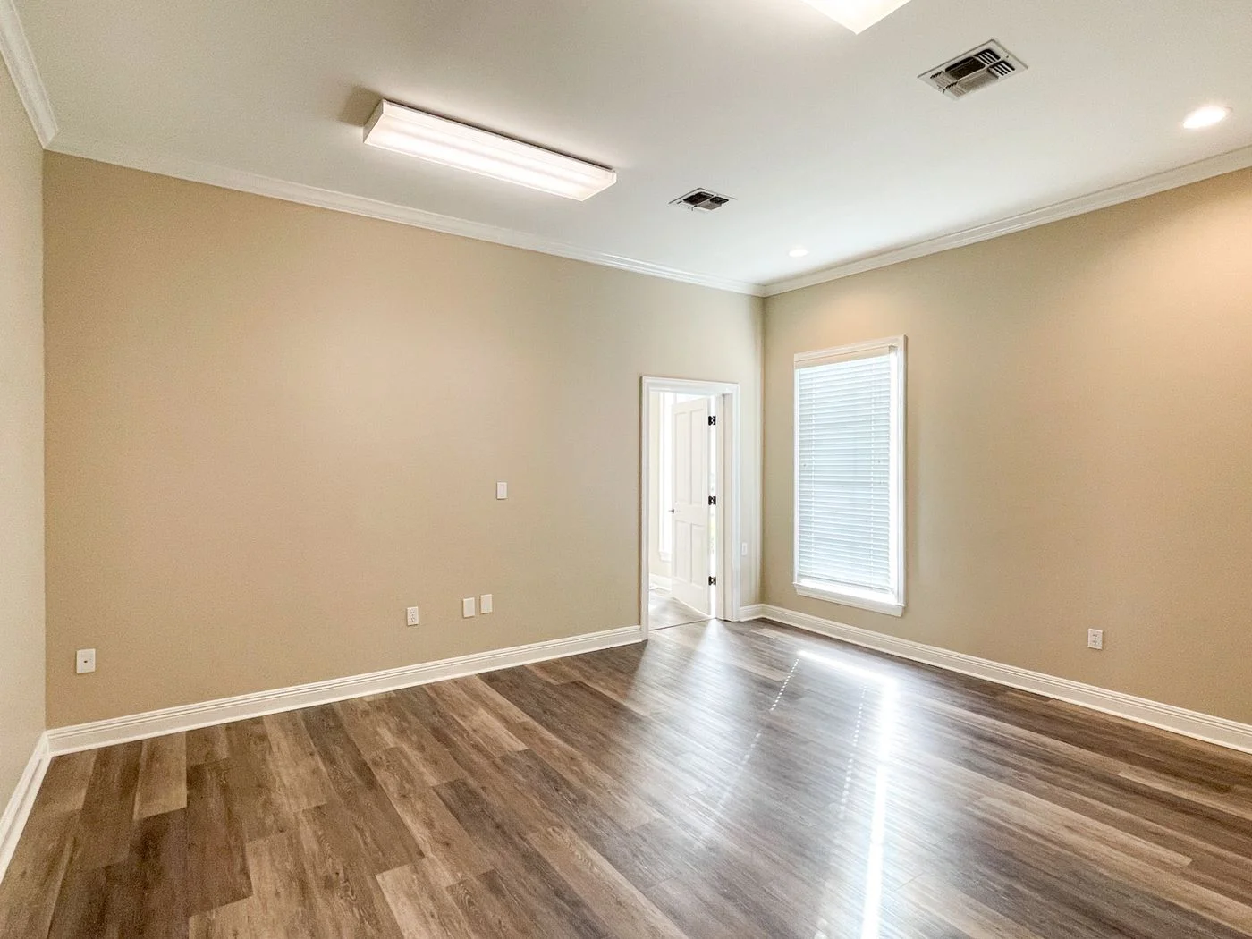 Photo-3 of 13348 Coursey Blvd, Baton Rouge, LA 70816