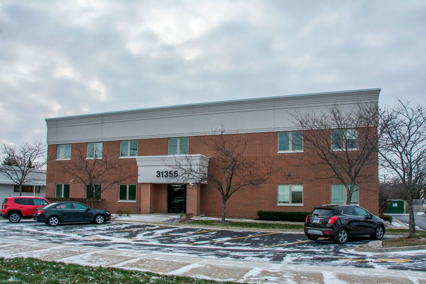 Photo-3 of 31355 W 13 Mile Rd, Farmington Hills, MI 48334