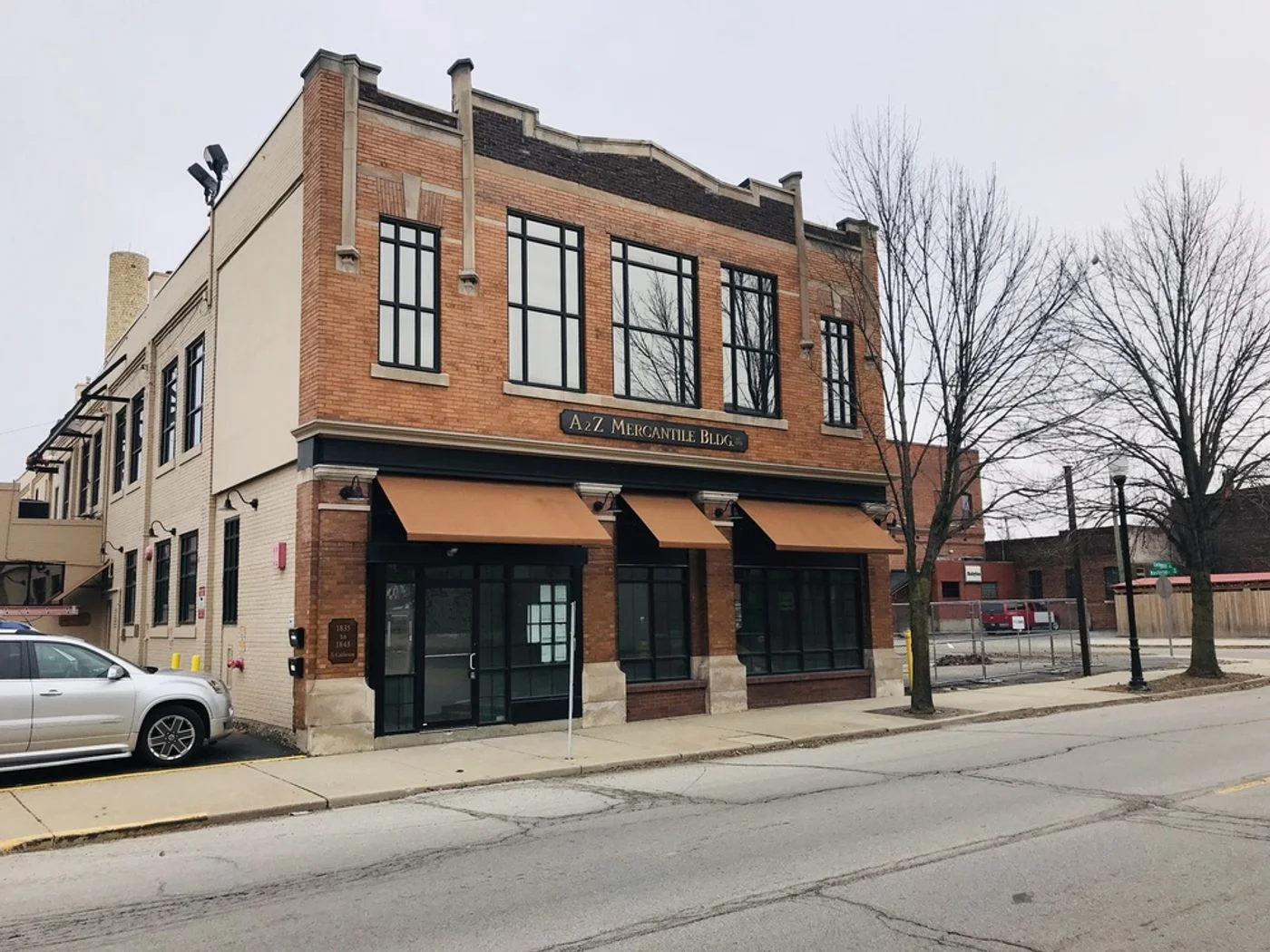 Photo 1 of 1835 S Calhoun St, Fort Wayne, IN 46802