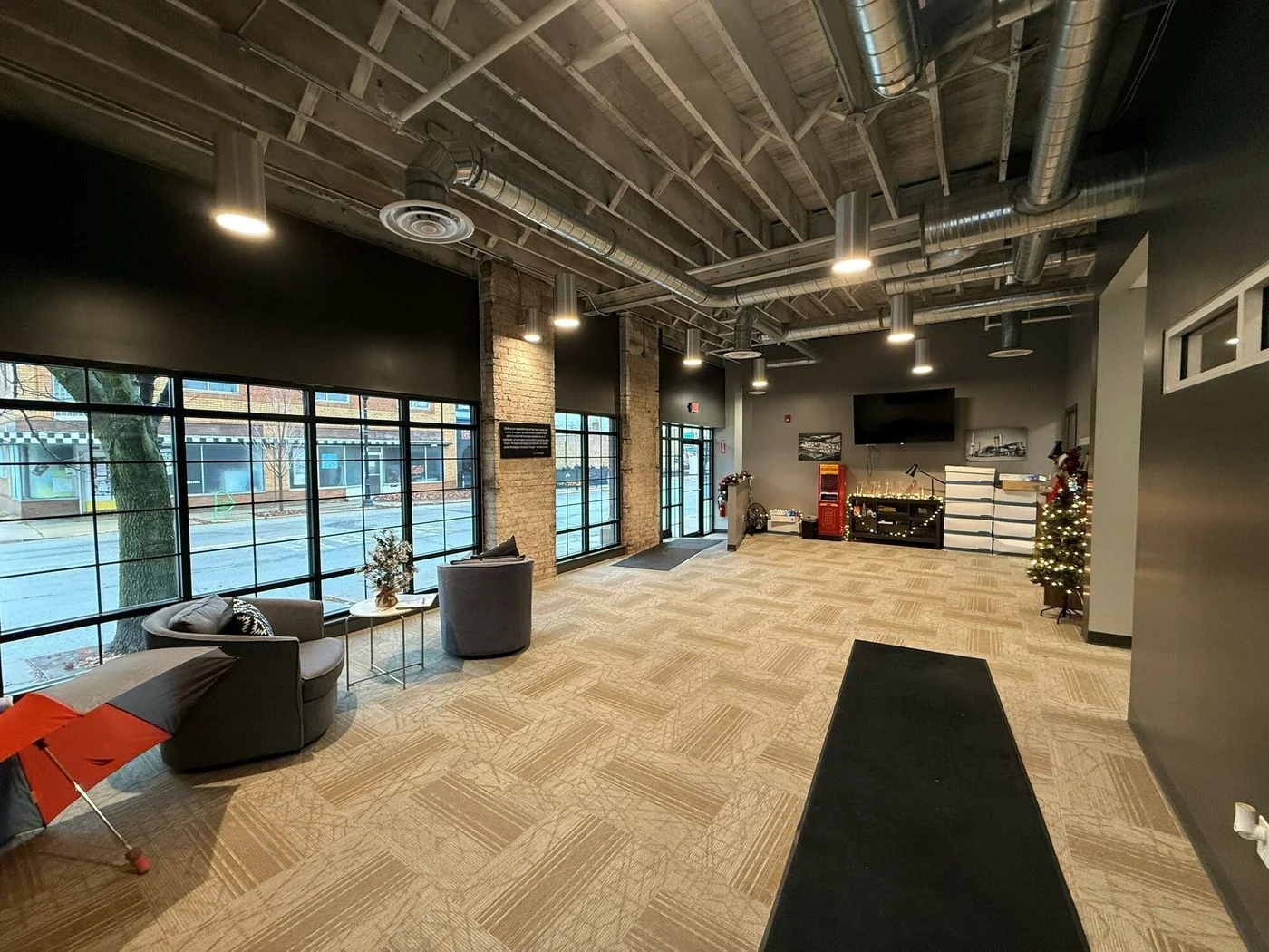 Photo 2 of 1835 S Calhoun St, Fort Wayne, IN 46802