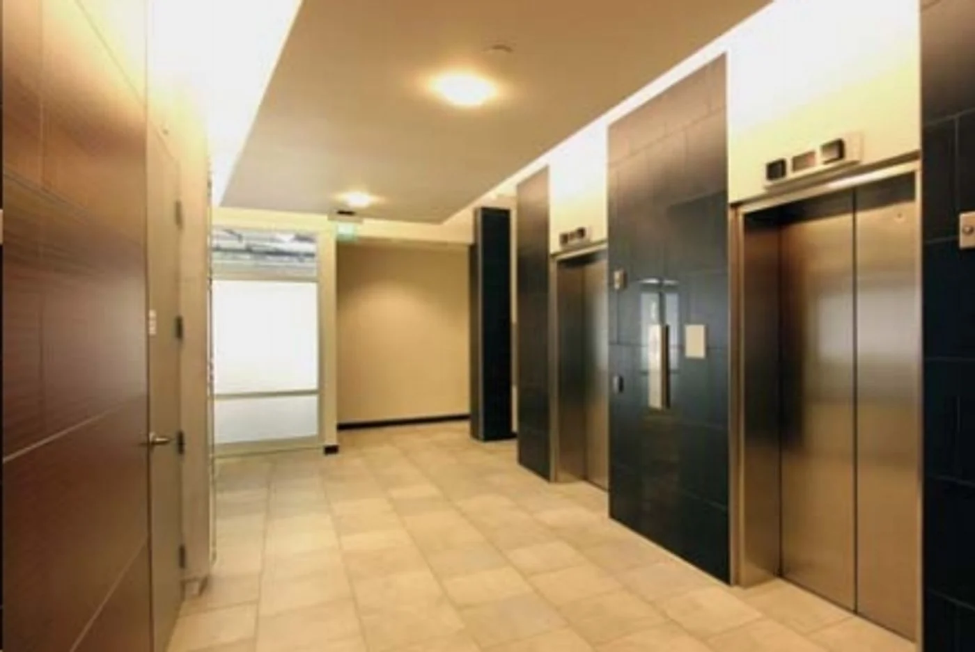 Photo 3 of 1675 Larimer St, Denver, CO 80202