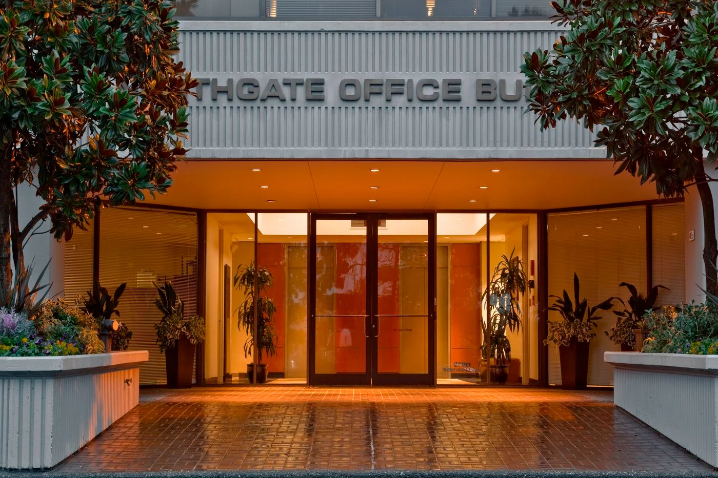 Photo 2 of 9750 3rd Ave NE, Seattle, WA 98115