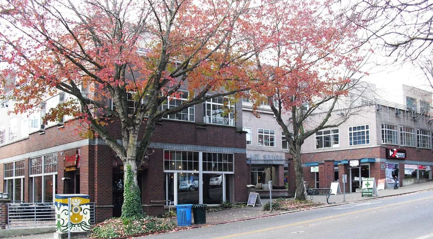 Photo 1 of 3601 Fremont Ave N, Seattle, WA 98103