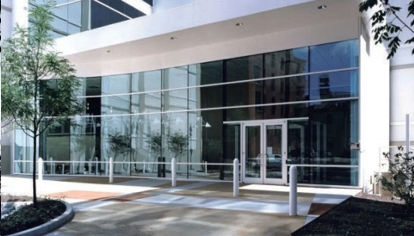 Photo 2 of 302 W 3rd St, Cincinnati, OH 45202