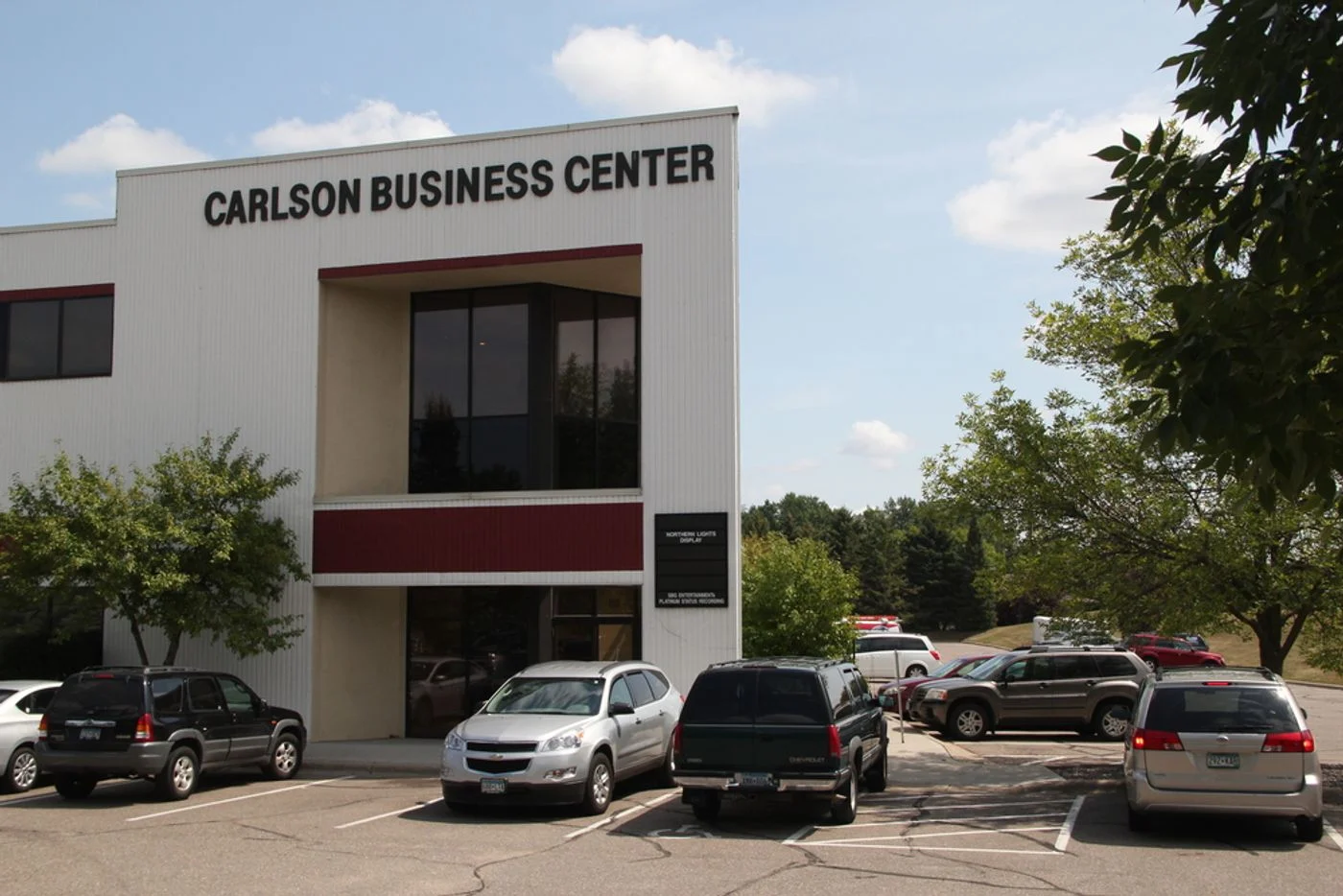 Photo 3 of 6520 Edenvale Blvd, Eden Prairie, MN 55346