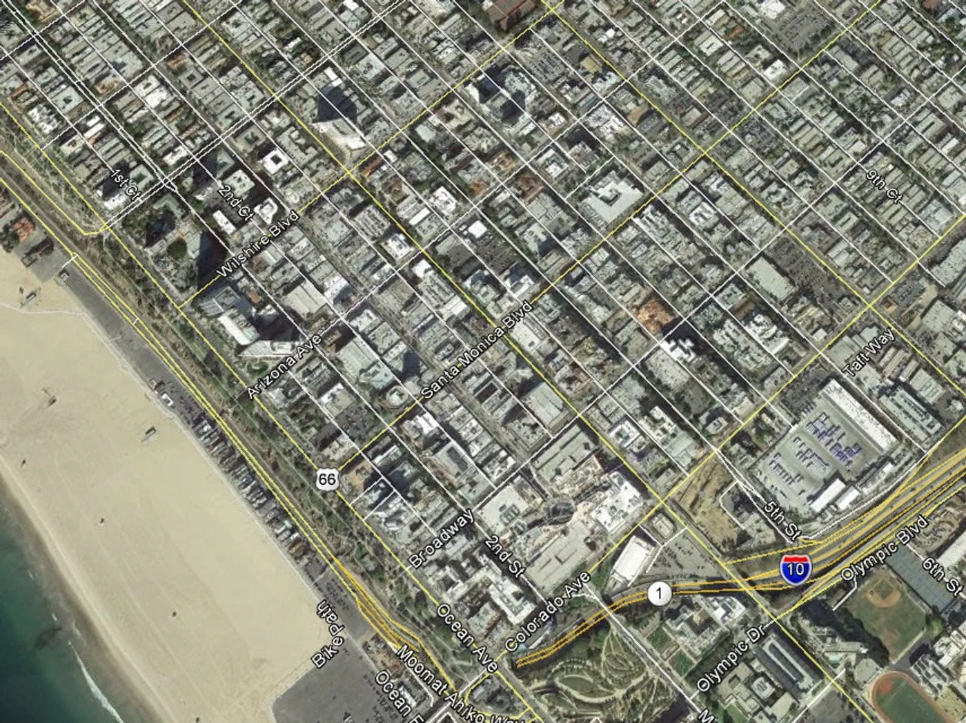 Photo 3 of 1528 6th St, Santa Monica, CA 90401