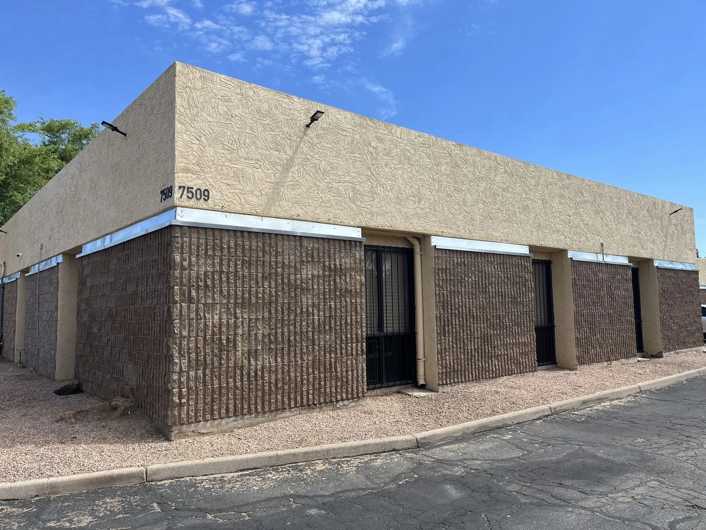 Photo 3 of 7509 N 35th Ave, Phoenix, AZ 85051