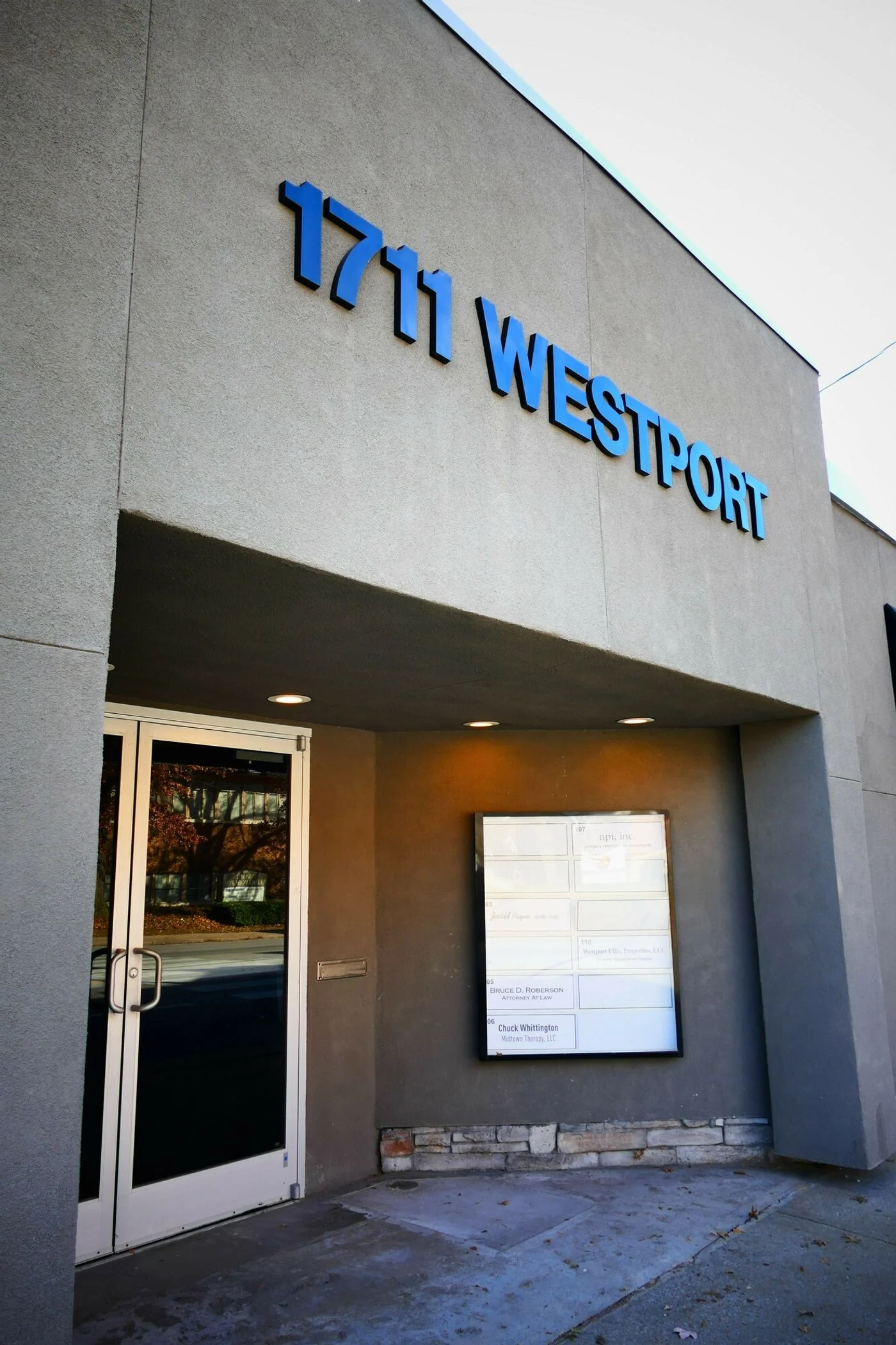 Photo 2 of 1711 Westport Rd, Kansas City, MO 64111