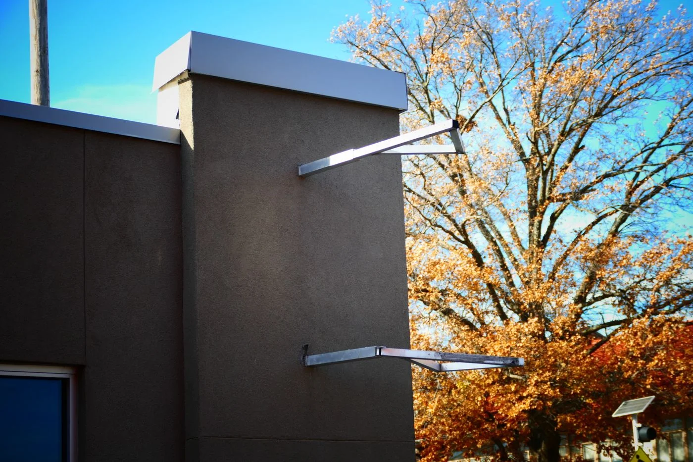 Photo 3 of 1711 Westport Rd, Kansas City, MO 64111