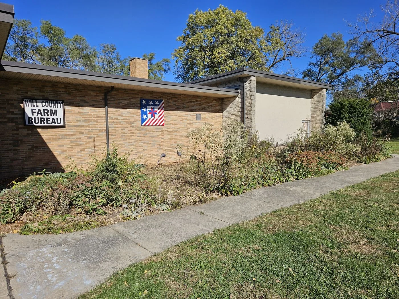 Photo 3 of 100 Manhattan Rd, Joliet, IL 60433