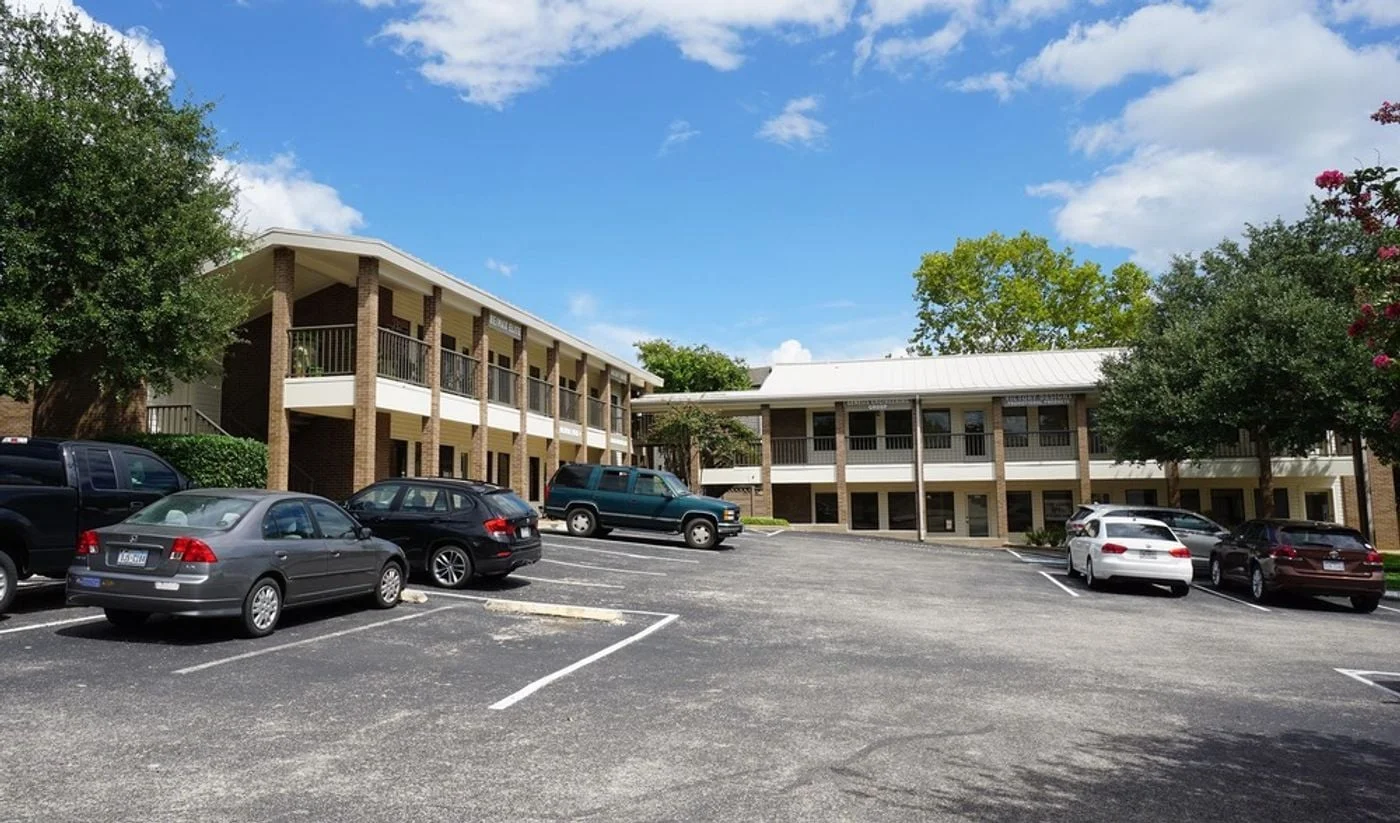 Photo 1 of 1911 N Austin Ave, Georgetown, TX 78626