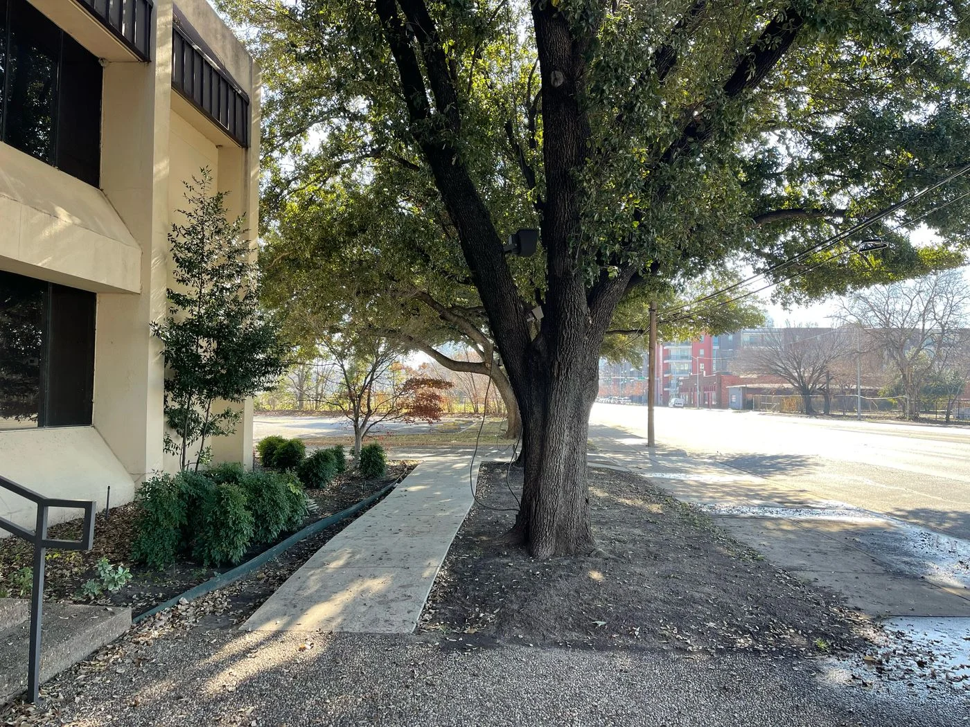 Photo-3 of 534 N Main St, Fort Worth, TX 76164