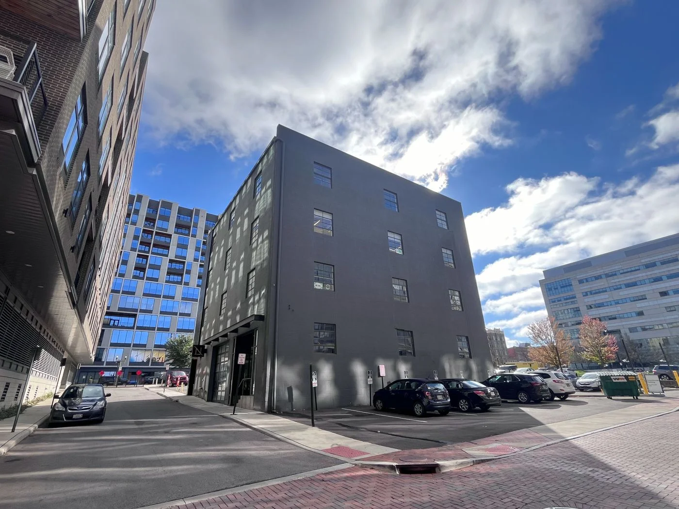 Photo-1 of 15 W Cherry St, Columbus, OH 43215