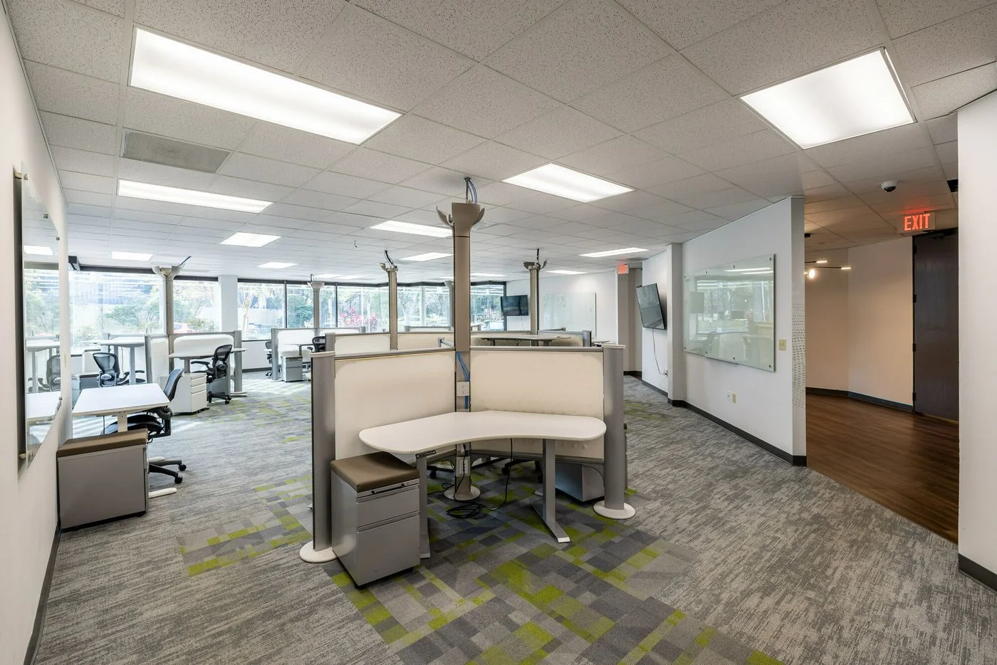 Photo-3 of 4215 Southpoint Blvd, Jacksonville, FL 32216