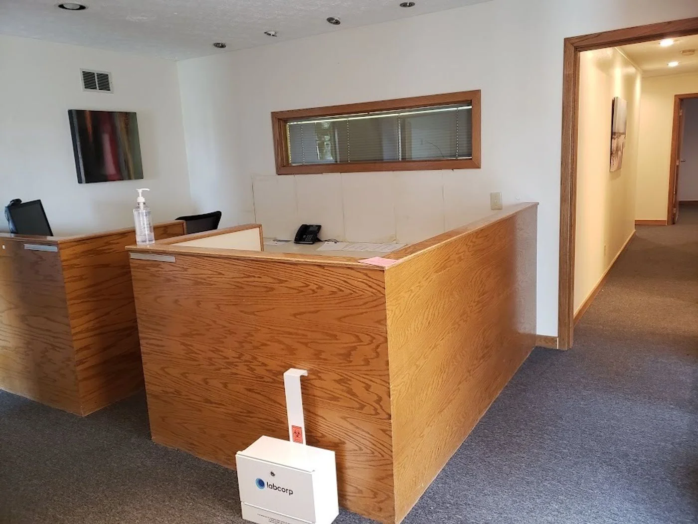 Photo 2 of 2513 Oakstone Dr, Columbus, OH 43231