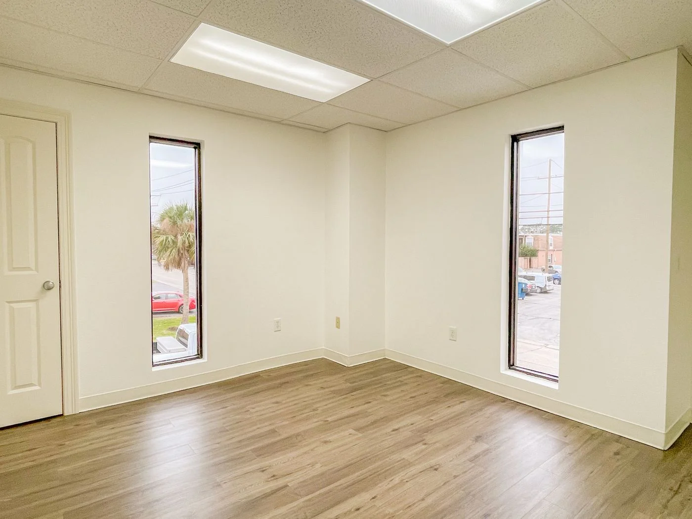 Photo-2 of 3129 Edenborn Ave, Metairie, LA 70002