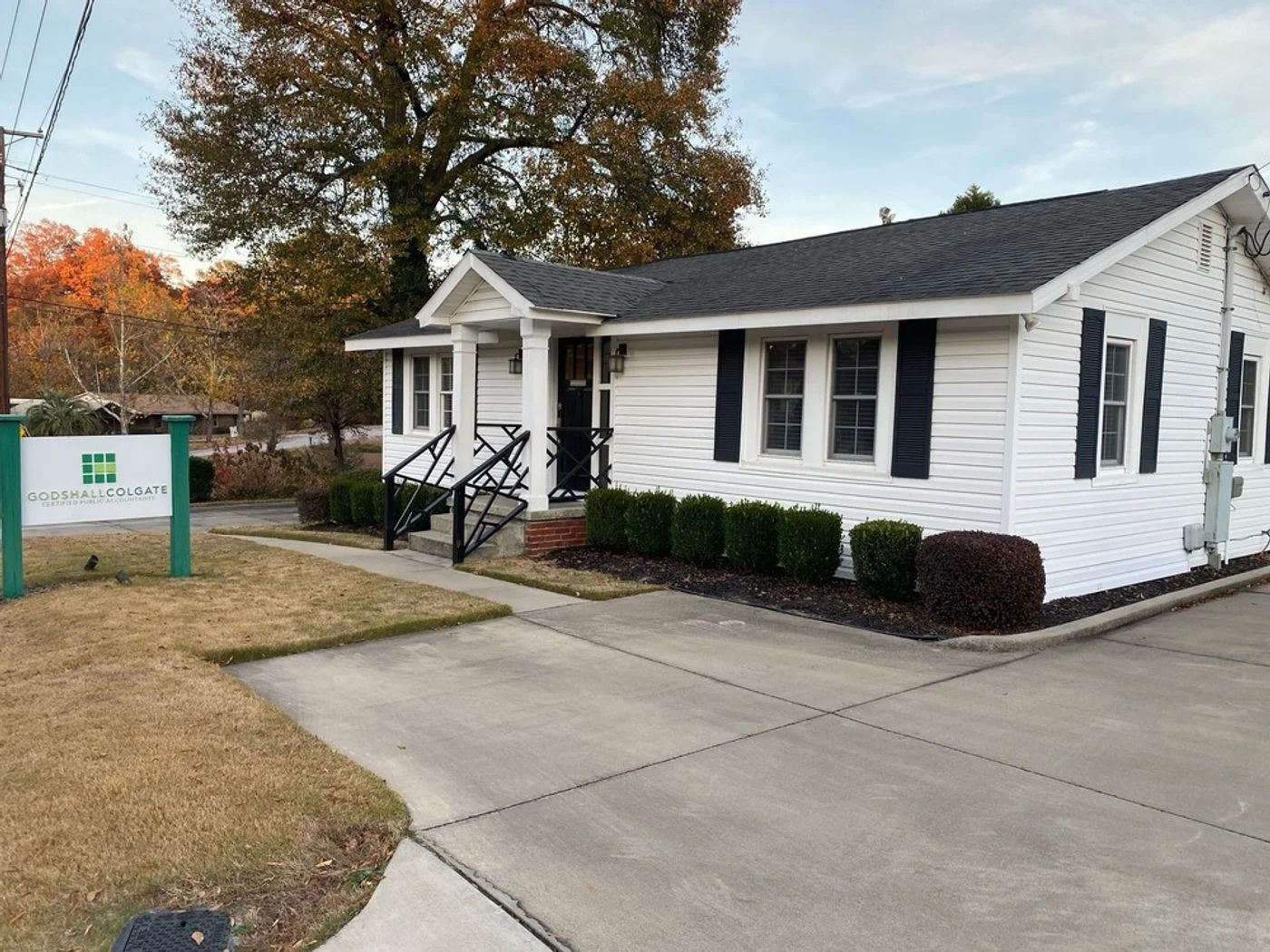 Photo 2 of 1620 Willingham Dr, Columbia, SC 29206