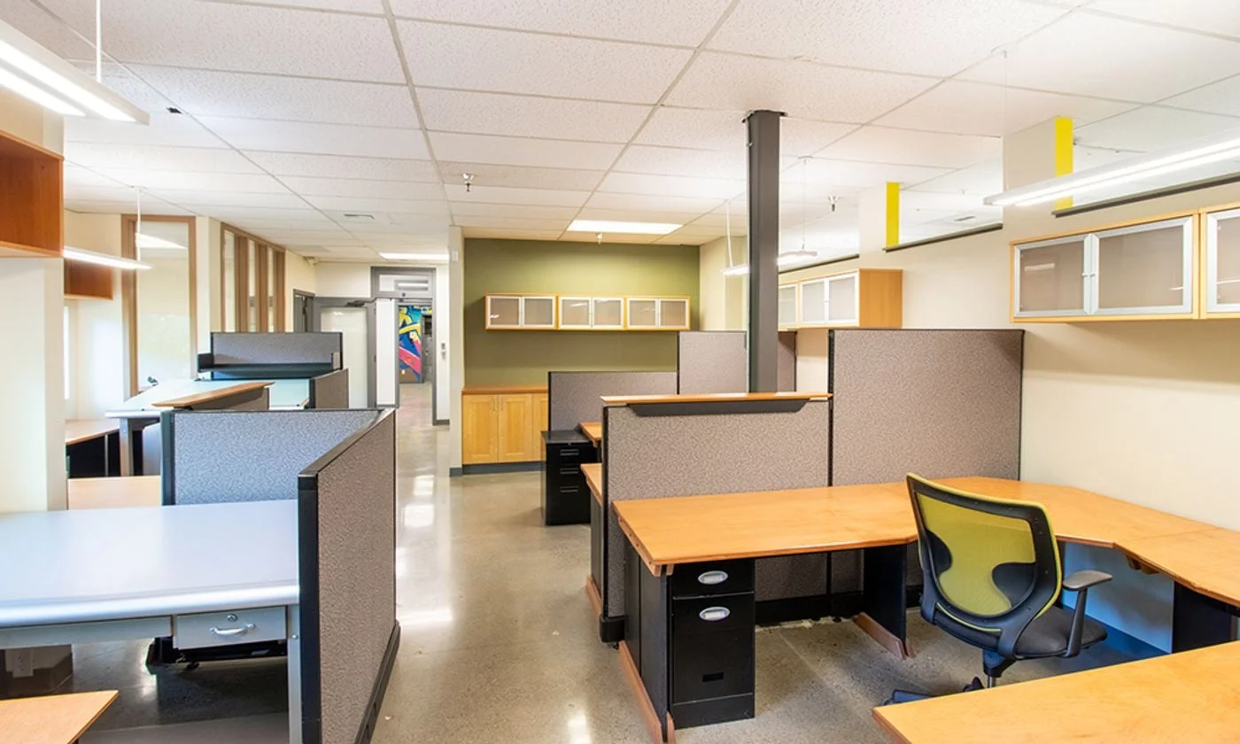 Photo 3 of 15200 52nd Ave S, Tukwila, WA 98188