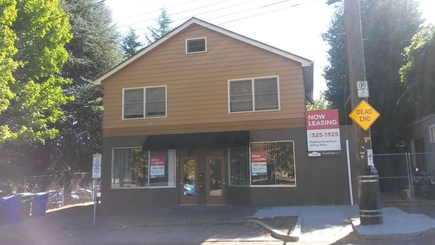 Photo 3 of 2816 NE Halsey St, Portland, OR 97232