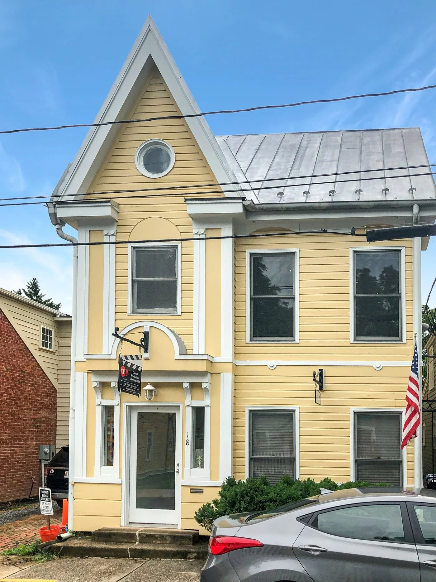 Photo-2 of 18 Liberty St SW, Leesburg, VA 20175