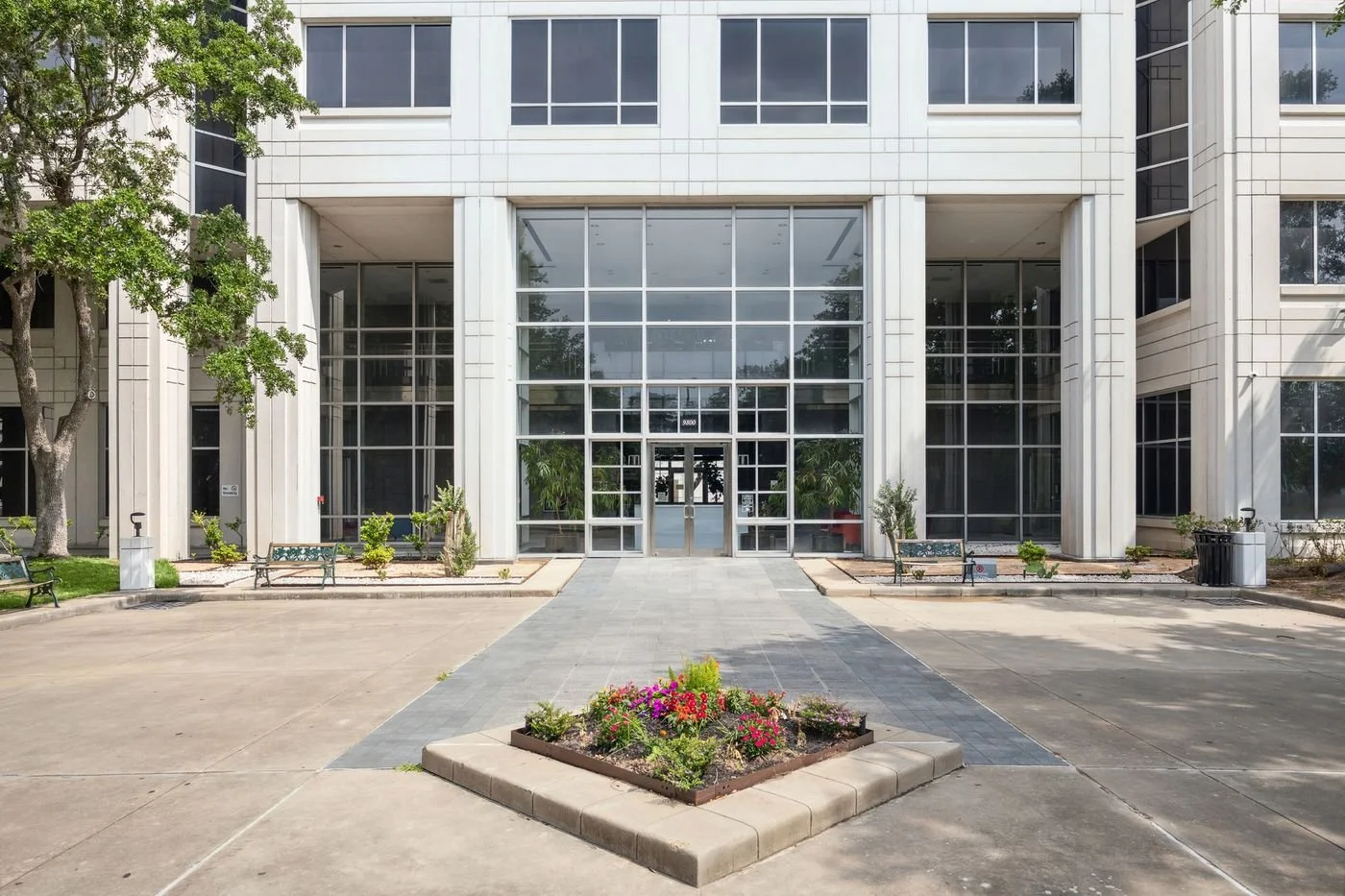 Photo-2 of 9800 Centre Pkwy, Houston, TX 77036