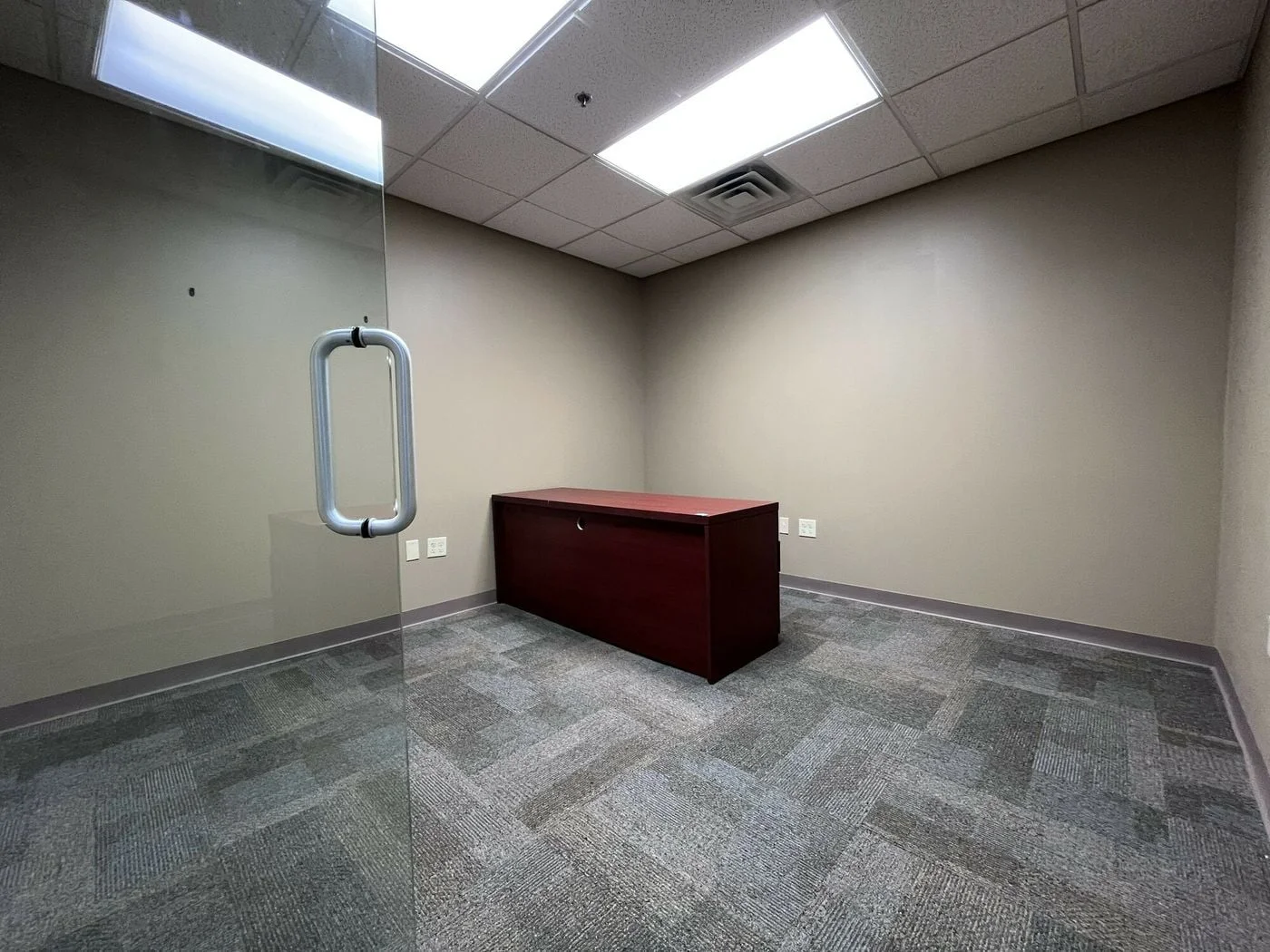 Photo 3 of 3410 Briarfield Blvd, Maumee, OH 43537